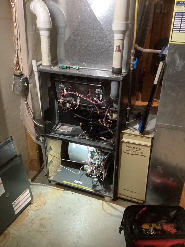 Completed pre-scheduled maintenance agreement service on residential HVAC system. Performed comprehensive inspection of furnace unit, including examination of internal components (circuit boards, wiring connections, mechanical parts) and verification of proper operation of the Space-Gard Air Cleaner filtration system. System appears to be functioning properly with no issues identified during maintenance.