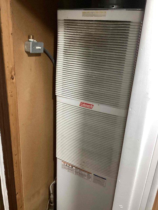 Diagnosed Coleman furnace with no heat issue following previous capacitor replacement. Found burnt circuit board and failed blower motor. Replaced both components to restore proper heating function.