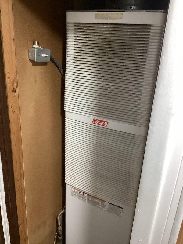 Diagnosed Coleman furnace with no heat issue following previous capacitor replacement. Found burnt circuit board and failed blower motor. Replaced both components to restore proper heating function.