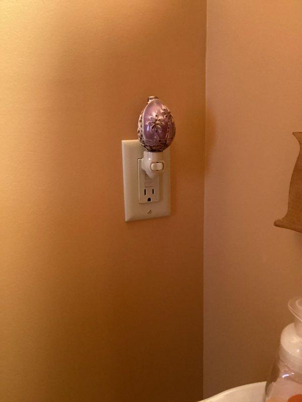 Conducted a comprehensive electrical inspection of the residence, identifying no immediate safety concerns. Evaluated decorative lighting fixtures and smoke detection system, all found to be properly functioning. Provided customer with recommendations for potential electrical improvements and associated cost estimates.