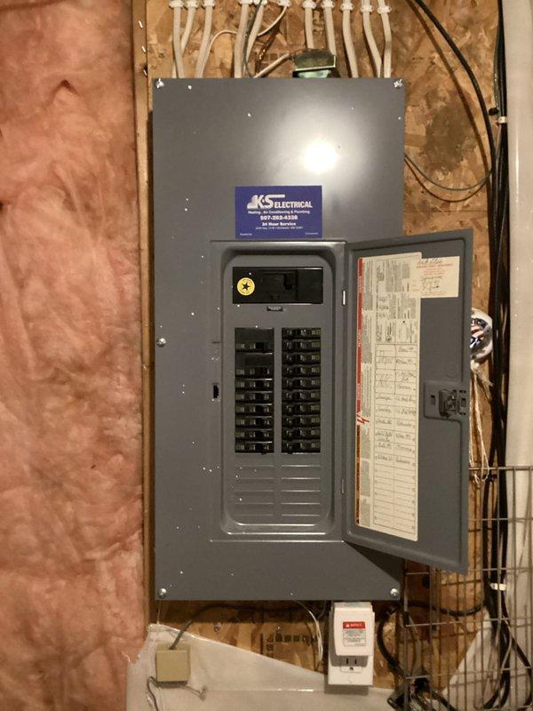 Completed membership electrical inspection with FRM protocol. Identified washer circuit lacking required GFCI protection per NEC standards. Documented electrical panel configuration and existing wiring conditions. Provided estimate for GFCI installation to bring laundry circuit into code compliance.