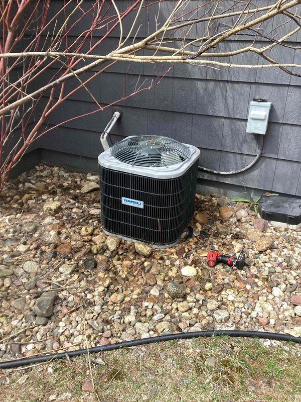 Completed scheduled preventive maintenance agreement inspection on residential air conditioning system. Unit operational with all components functioning within normal parameters. Performed standard maintenance procedures including visual inspection of condenser unit, refrigerant lines, electrical connections, and disconnect box. No deficiencies identified during inspection. System cleared for continued operation.