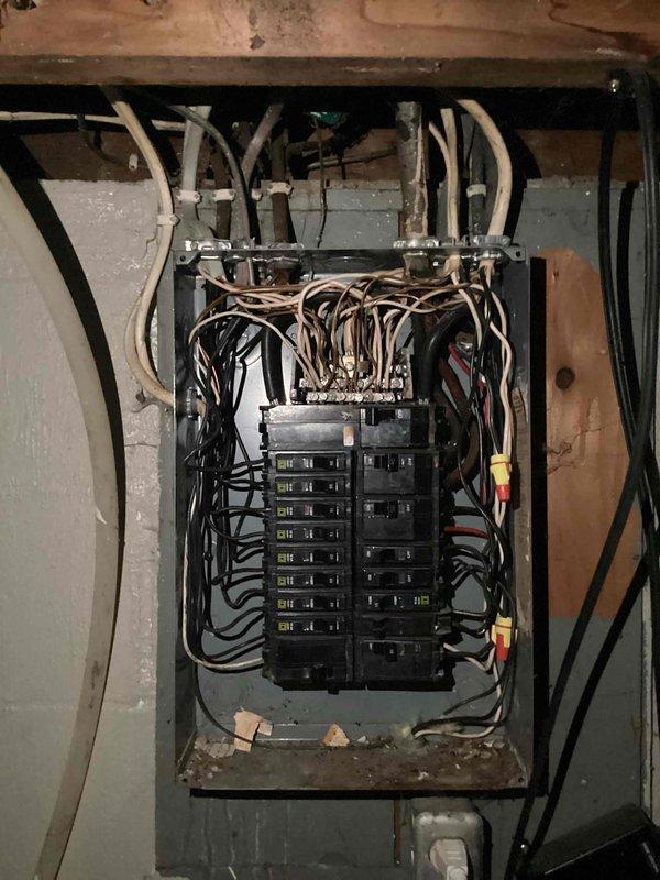 Responded to service call for flickering lights and intermittent power loss affecting half the residence. Upon inspection, identified loose main breaker connection in Siemens electrical panel as primary cause of power fluctuations. Tightened main breaker connections and verified secure terminations on bus bars and branch circuit connections. Tested panel operation and confirmed stable power delivery to all circuits throughout the home.