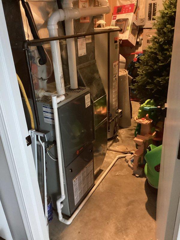 Responded to no cooling complaint on aging air conditioning system. Diagnosed faulty thermostat as cause of system failure and successfully replaced unit with new Honeywell Home digital programmable thermostat, restoring proper cooling operation to the residence.