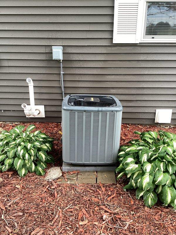 Responded to no cooling complaint on central air conditioning system. Upon arrival, discovered the outdoor disconnect was not fully seated, preventing power to the condenser unit. Secured the disconnect properly to restore electrical connection. Performed complete system maintenance to ensure optimal operation and verified cooling function before departure.