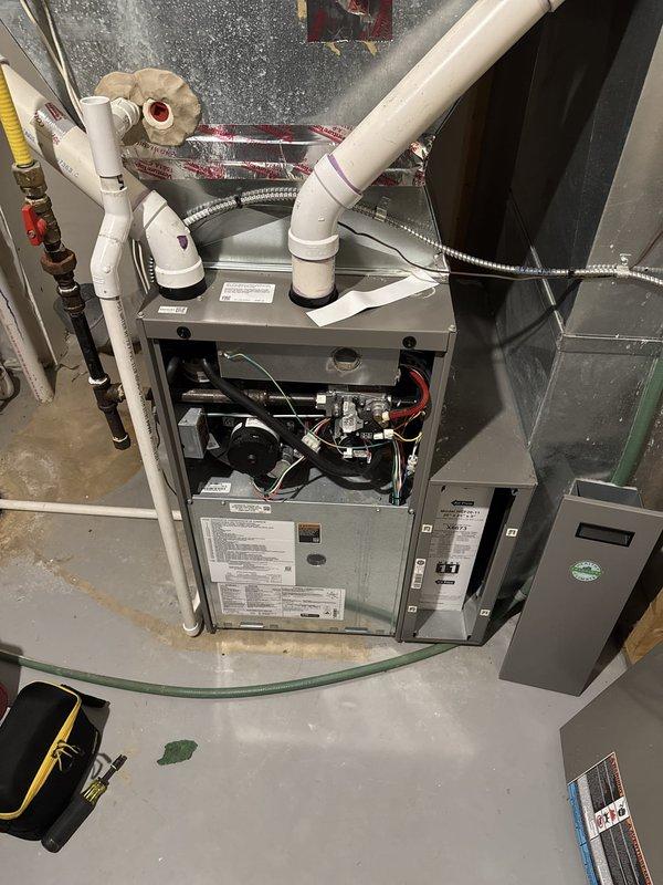 Performed comprehensive one-time air conditioning and air handler tune-up maintenance on Lennox outdoor condenser unit and indoor furnace system. Replaced defective capacitor under warranty coverage to restore proper system operation. Completed full preventative maintenance procedures on both outdoor and indoor HVAC components to ensure optimal performance and efficiency.