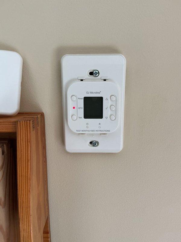 Responded to service call for non-functioning in-floor heating thermostat. Diagnosed faulty sensor as the cause of malfunction and provided estimate for new thermostat replacement.