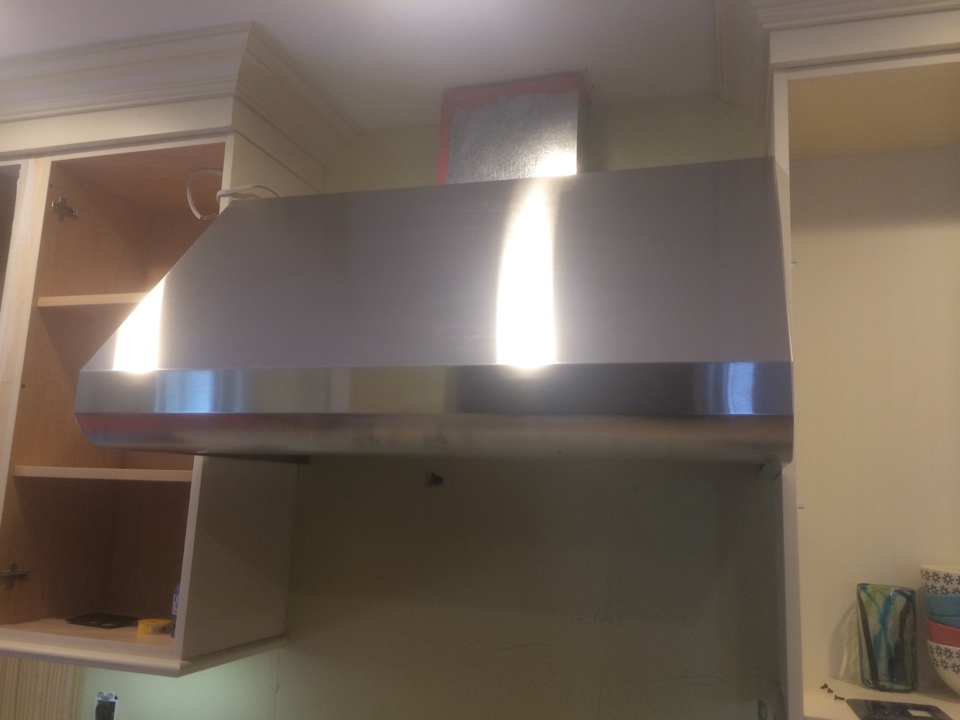 Installed exhaust hood