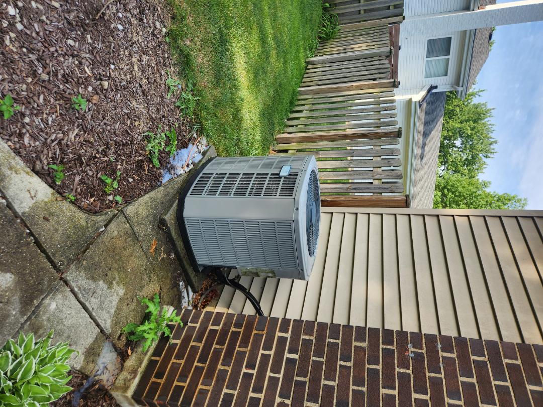 Service call on a American standard air conditioner found ac capacitor to have failed 