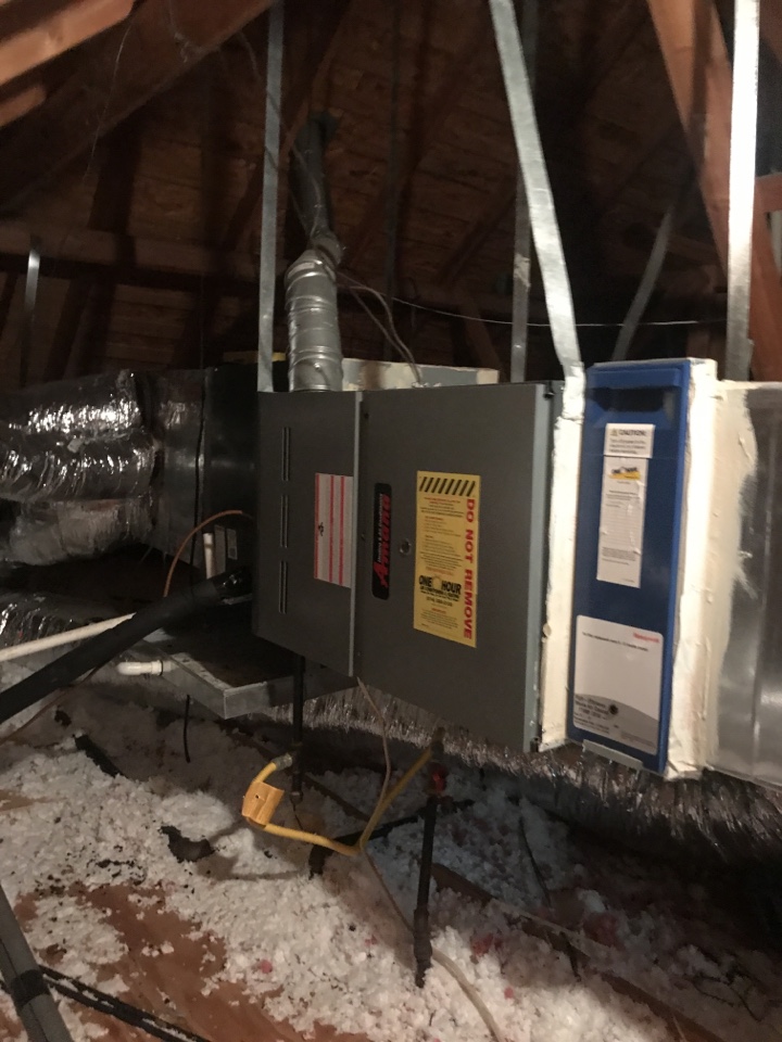 Repairing an Amana heating unit and a Lennox heating unit for our customer in Richardson, TX. 