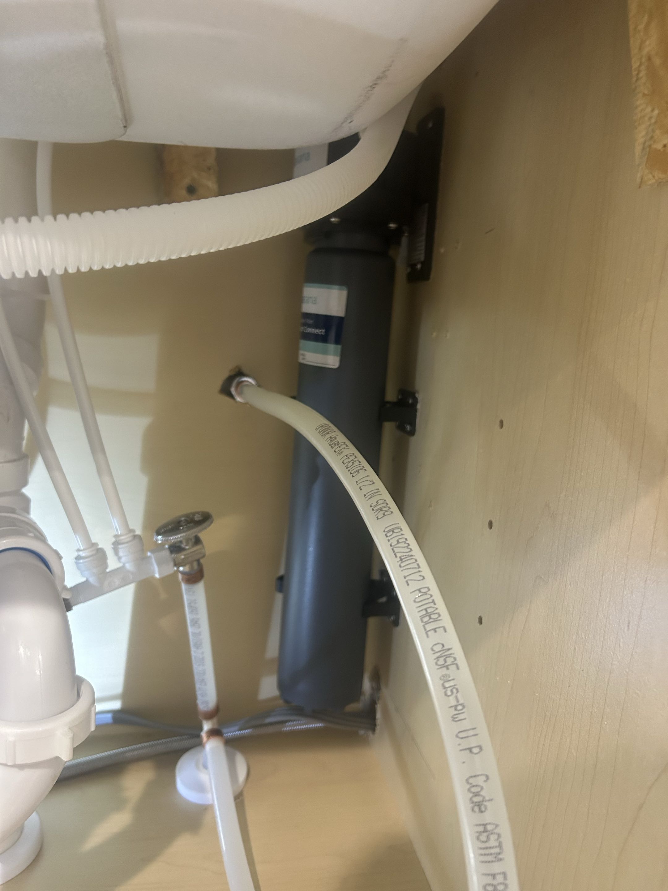 Water Quality, Water Filtration, Drinking water, Install water filter. 
