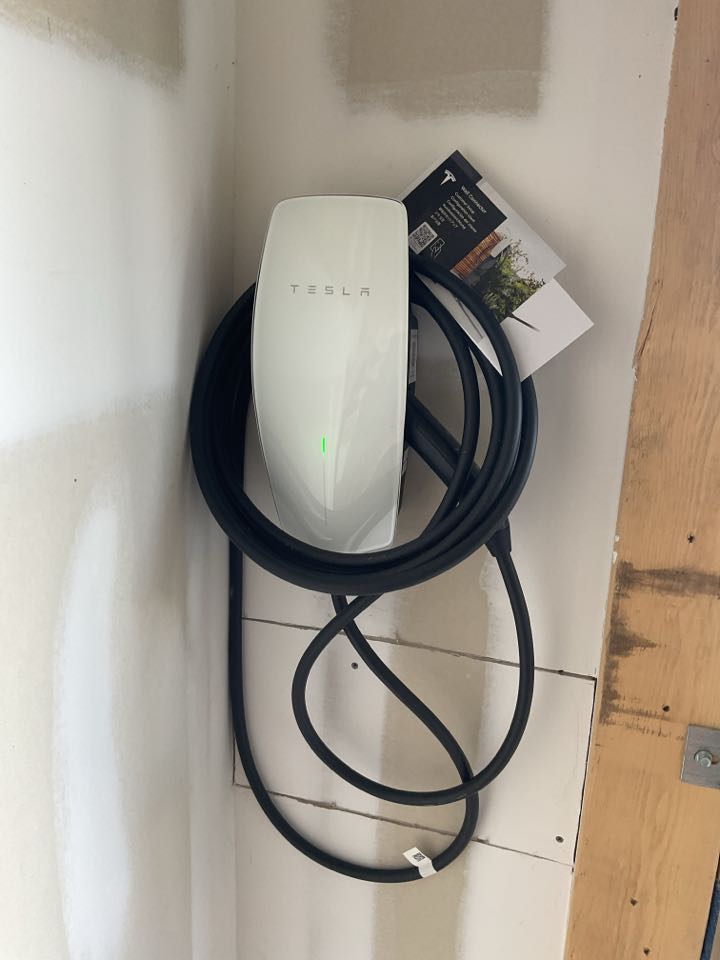 Just got a new electric vehicle? NC Express Services partners directly with Duke to provide top-quality EV charger installations at the best possible price!