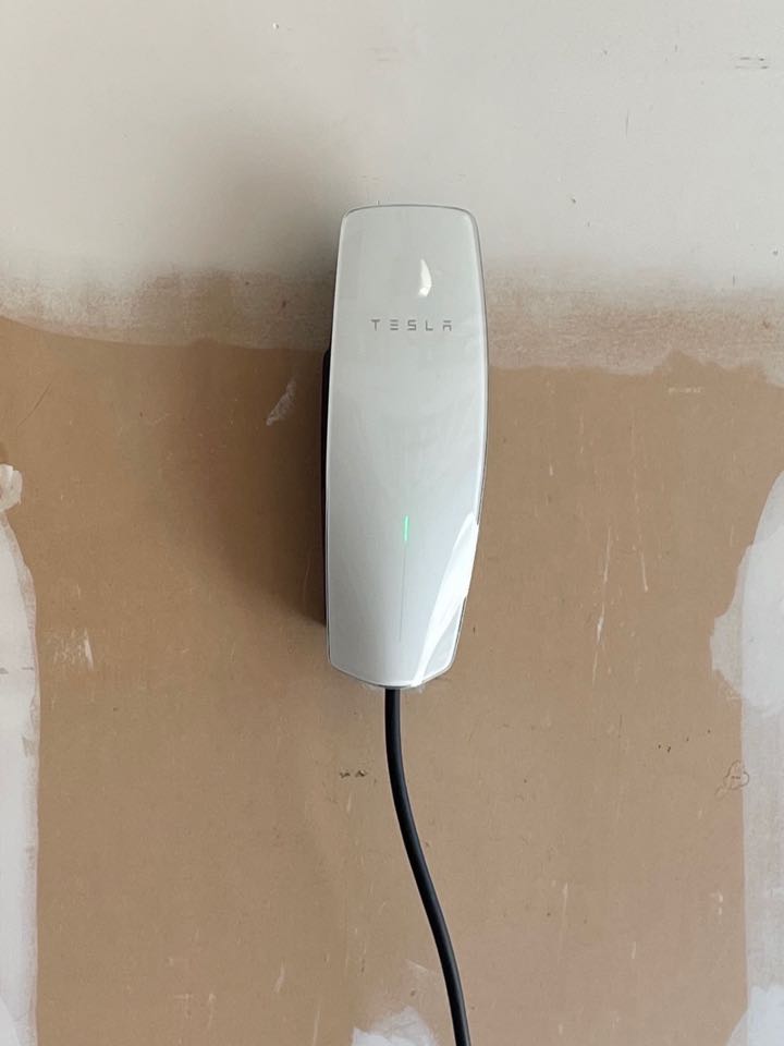 Just got a new electric vehicle? NC Express Services partners directly with Duke to provide top-quality EV charger installations at the best possible price!