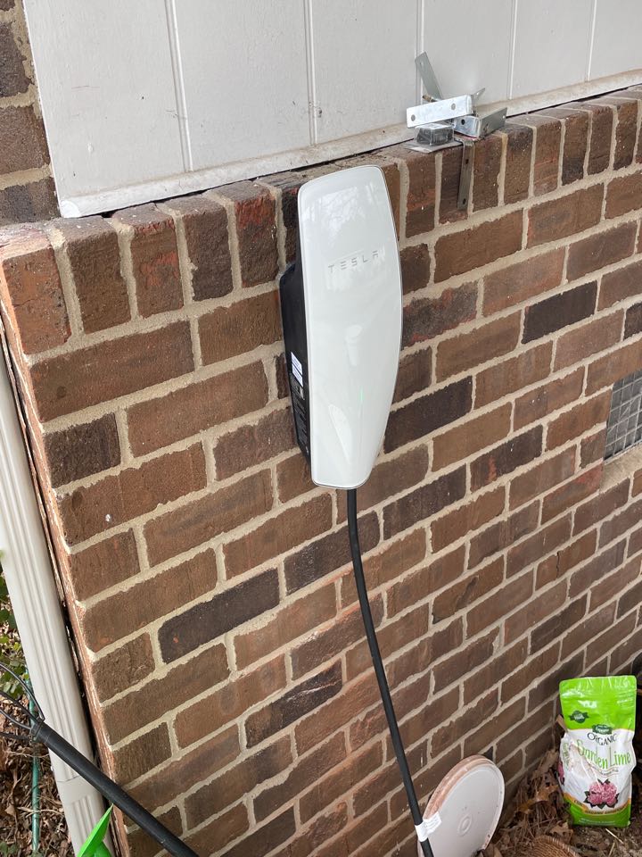 Just got a new electric vehicle? NC Express Services partners directly with Duke to provide top-quality EV charger installations at the best possible price!