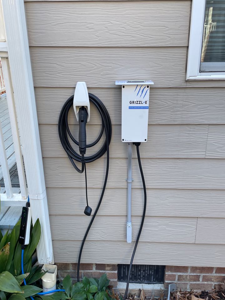 Just got a new electric vehicle? NC Express Services partners directly with Duke to provide top-quality EV charger installations at the best possible price!