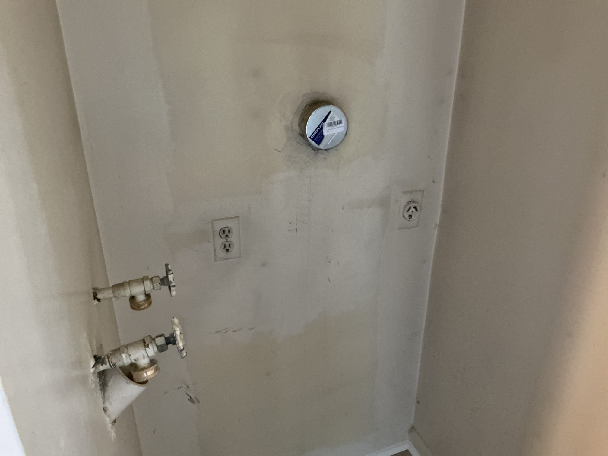 We have determined that the wiring, receptacle and breaker are all sized correctly for the new unit.
 We have determined that the wiring, receptacle and breaker are all sized correctly for the new unit.