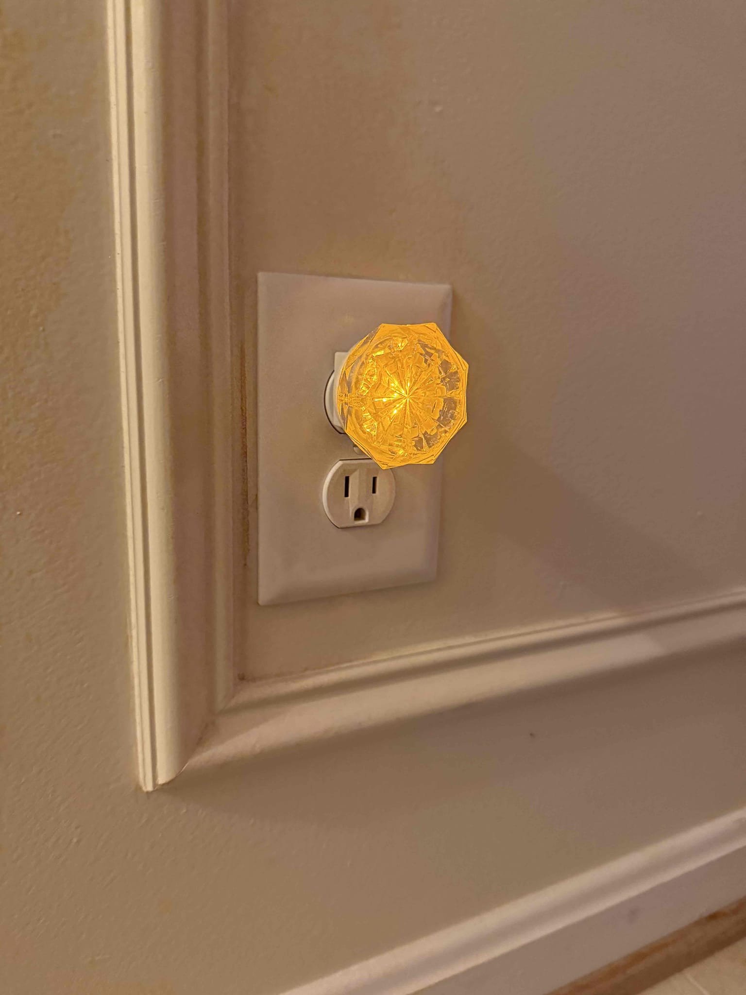 Replacement of all devices in the home with aluminum wiring.
We will replace all the devices in all the bedrooms, as well as the living room and hallway leading from the living room back to the bedrooms.
We will install proper aluminum to copper connections in all of the devices as well as installed arc fault protection on all aluminum branch circuits
We will install proper aluminum to copper connections above all light fixtures in back hallway, as well as bathroom, bathrooms, and install new GFCI devices in the two hallway bathrooms.
Replacement of 4 devices in garage with arc fault protection in one aluminum circuit.