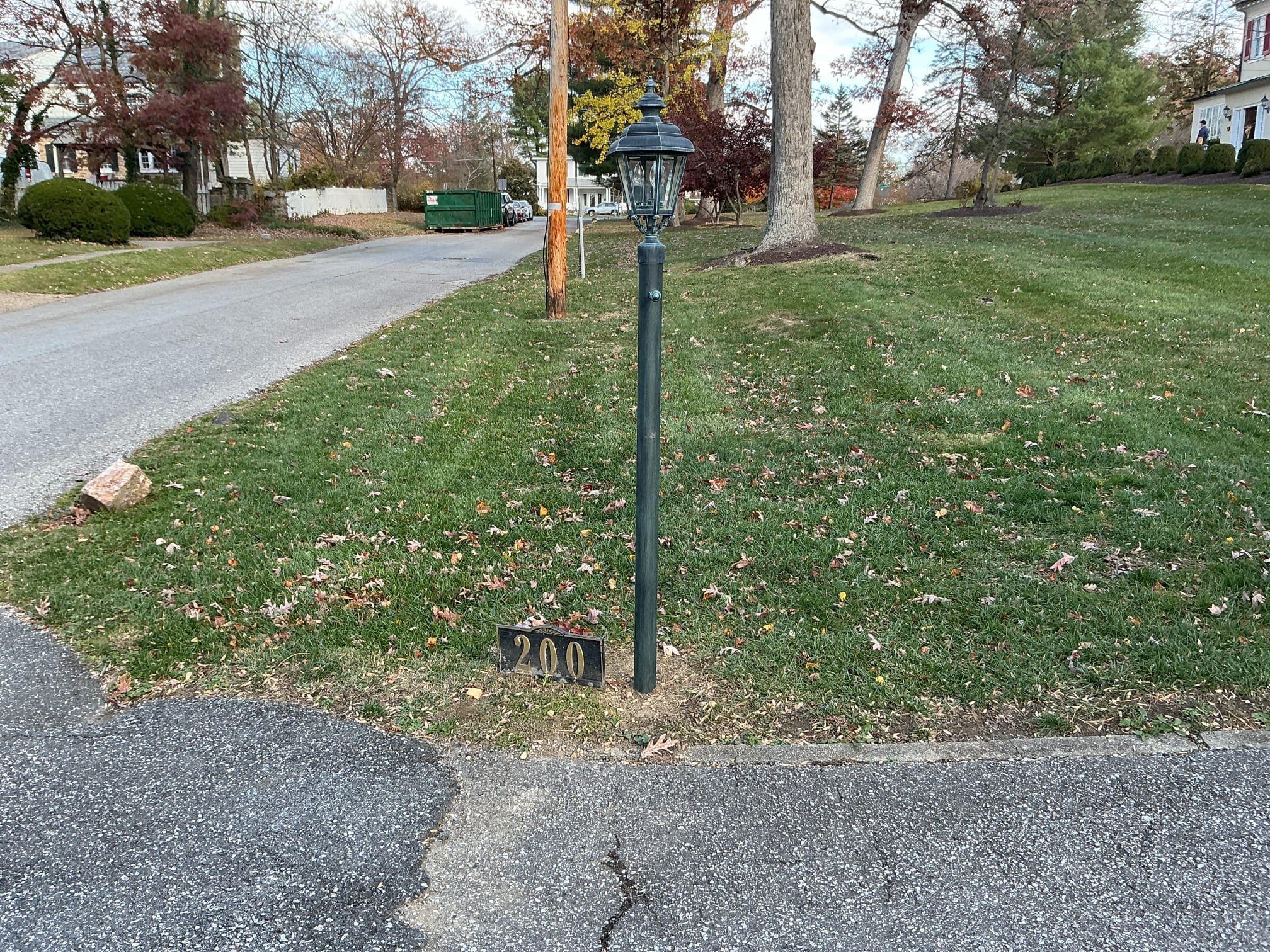 This solution includes the wire repair at post lamp.

We have repaired the damaged wiring.