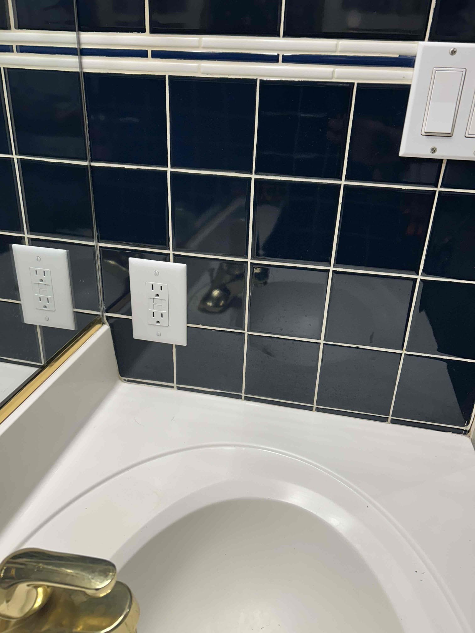 Replace kitchen Peninsula over receptacle
Replace broken GFCI in hallway bathroom
Replace living room recessed lights with LED retrofits (8)
Replace primary bedroom recessed lights with LED retro fit (6)
Replace kitchen recessed lights with LED retrofits (6)
Replace primary bathroom lights with LED retrofits (7)
Today we went ahead and replaced the first floor hallway, bathroom GFCI receptacle that was broken as well as the Peninsula receptacle in the kitchen. We also went ahead and replaced all three hardwired smoke detectors with new smoke and carbon monoxide combo detectors. We will be returning next week to retrofit 21 total recessed lights with new LED inserts 
Install dimmer and replace 2 decor switches
11/19
We returned today and completed the remaining lights as well as installed dimmers in the bathroom for over top of the vanity and one in the family room for the eight recessed lights. Work is now complete completed.