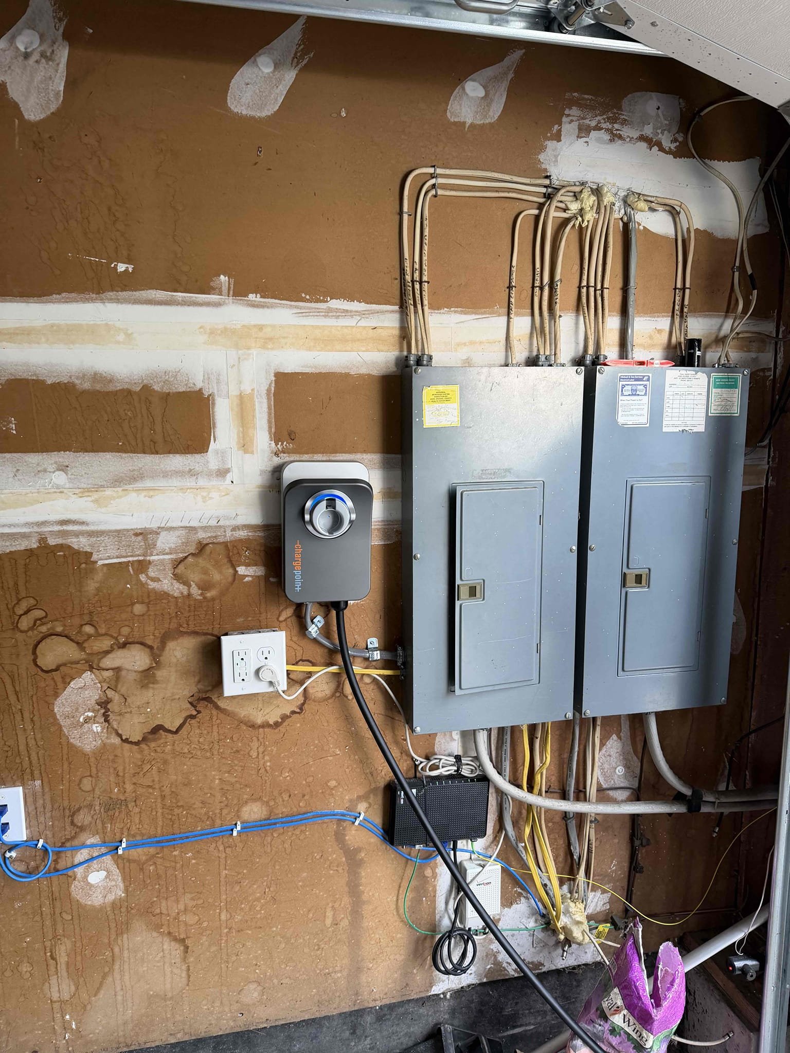 Install charger circuit