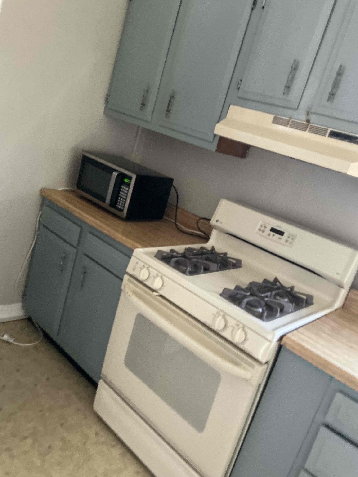 

100 A Overhead Service Upgrade

100A Emergency Disconnect 
100A main breaker panel
Update main and cold water ground 
Hot/cold/gas bond
Whole home surge protection 
Service cable and weather head 
Permit and BGE coordination included 

Unit Re-Device

Replace every switch, receptacle and GFCI in the unit and rewire each box

Install (1) dedicated 15A circuit with a hardwire smoke per MD Smoke Law 

*No findings of Knob and Tube in the home throughout my extensive inspection of the entire electrical system*