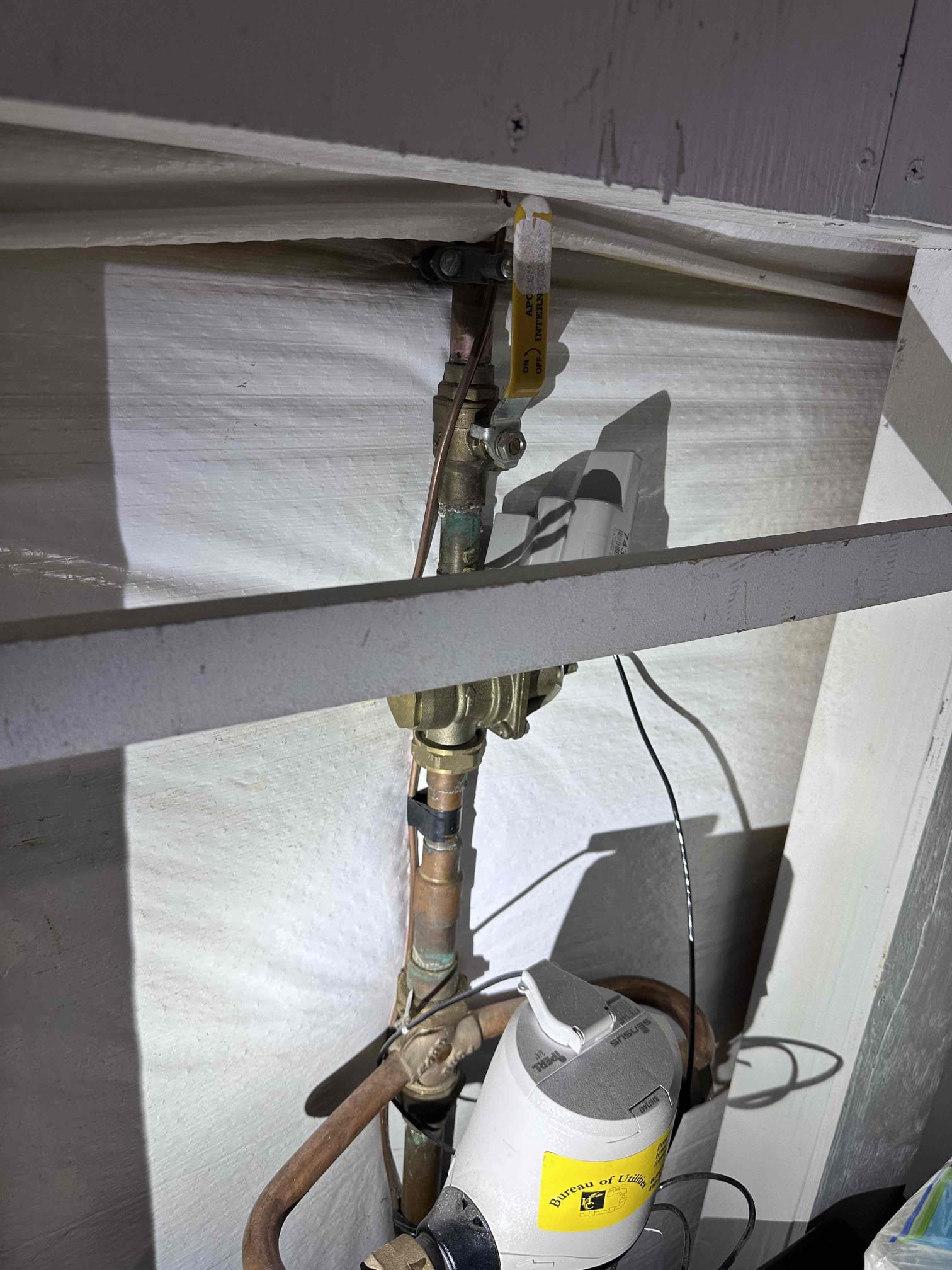 Today’s visit was for a solution for correcting 3 bath fan vents, and installing humidity switches in 2 bathrooms. What we would do is cut the soffit and install vents and extend the exhaust vents and connect them to the soffit vents. The back bathroom that is connected to the room will be a little more difficult, and may require us to install a vents on the back exterior wall instead. We wrote in the same solution installing 2 humidity switches. Lastly, we wrote a separate solution for correcting multi-fed, or in other terms, shared neutral circuits by replacing the single pole breakers with double pole.