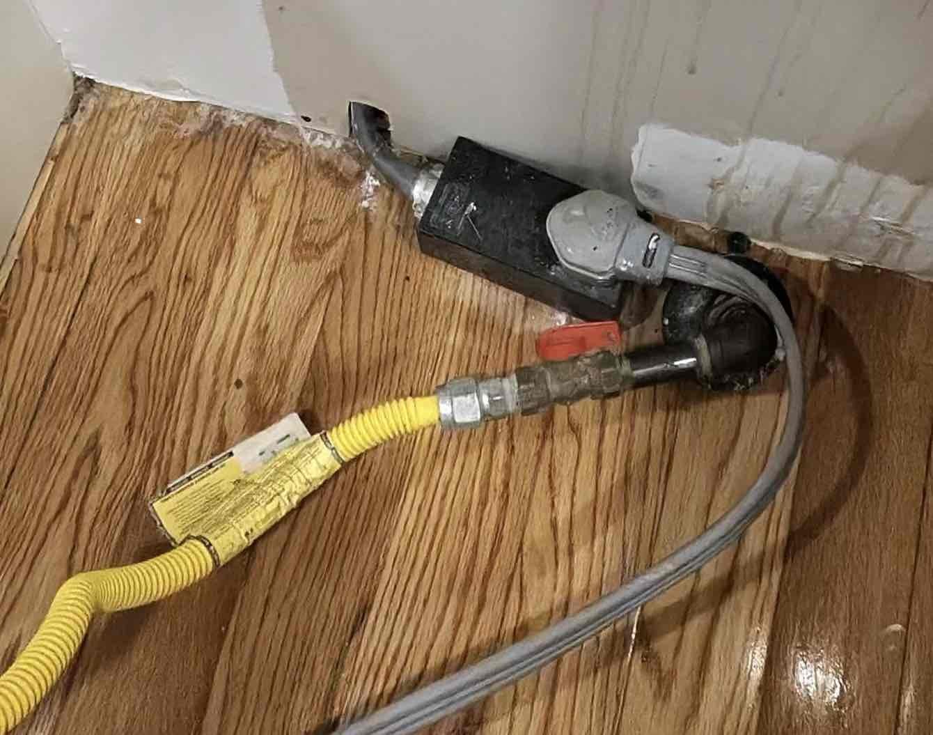 This estimate will involve converting a 240V receptacle to a 120V receptacle. Additionally we will replace the 50A circuit breaker supplying power to the oven with a 15A circuit breaker