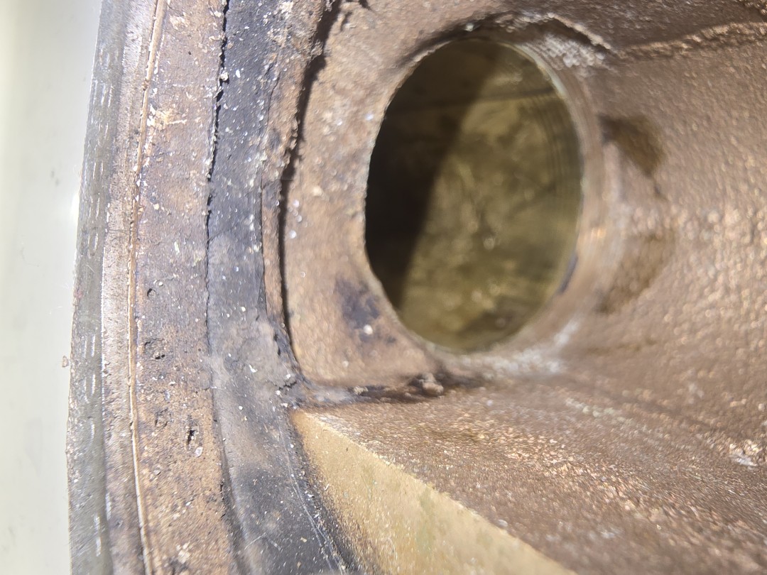 plumber needed 
get the the tub drain fixed 