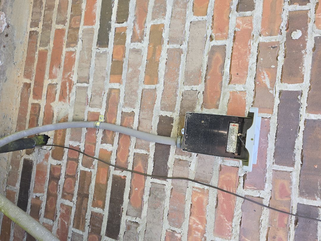 eletricion needed 
surge protection your stuff will never fry