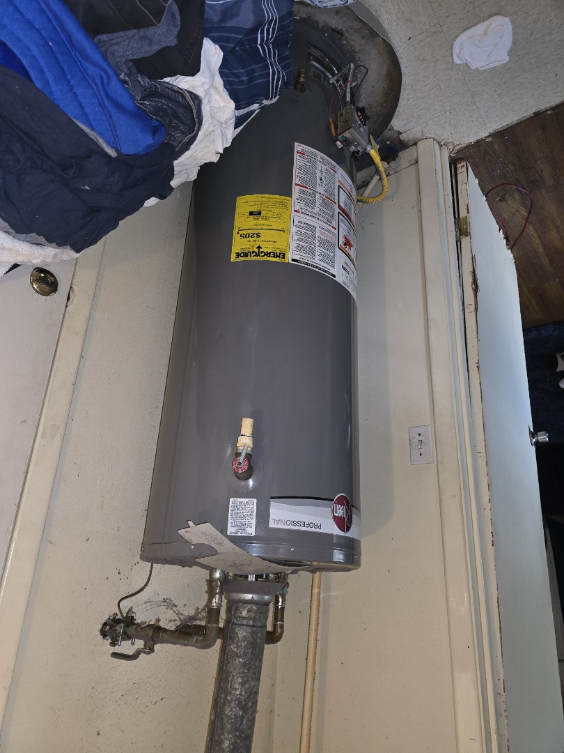 plumber needed 
weater heaters we fix um fo sho