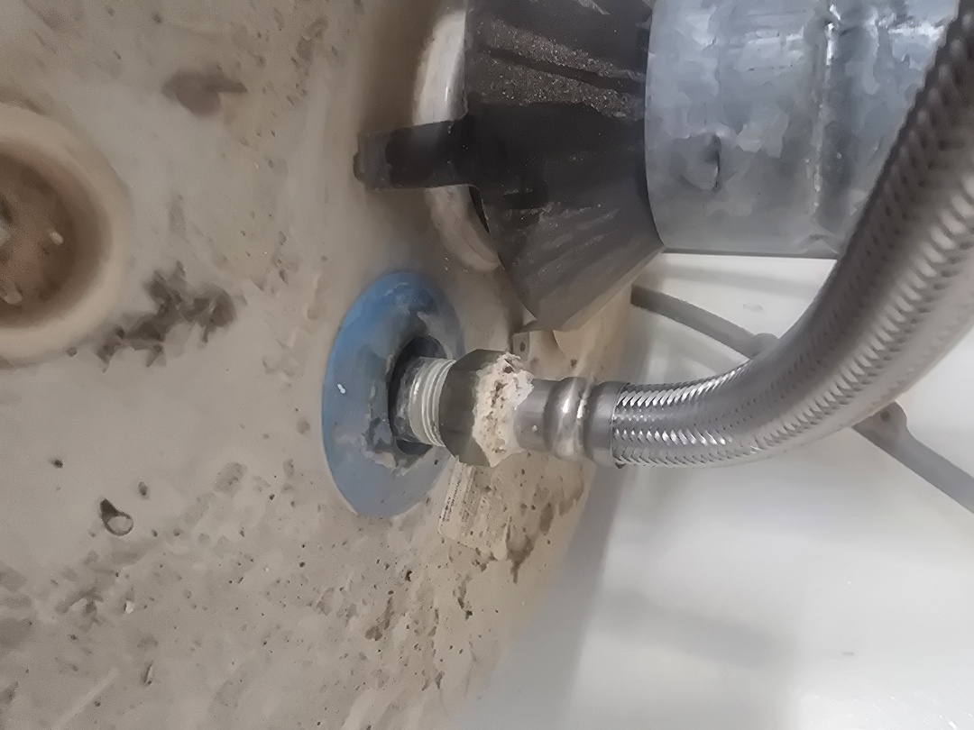plumber needed 

water heaters 
let's goooooooooooooo