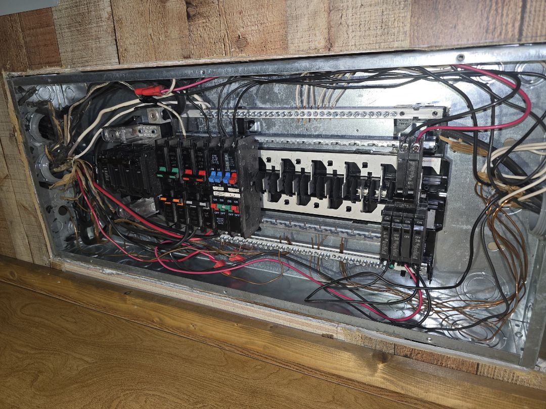 eletricion needed

breaker panel look scary ?? we fix dat 
allll the way 