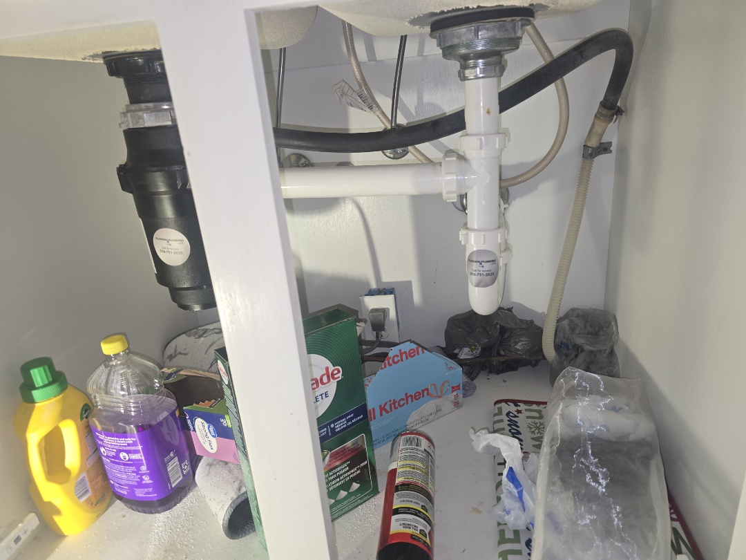 plumber needed 

cant get dat trash grinded we can help you you dont have to freeze it no more no more no more 