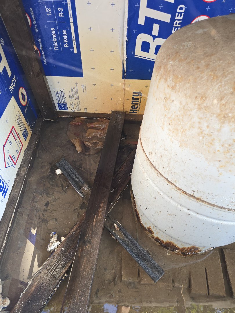 plumber needed 
water well blowing up.we fix um