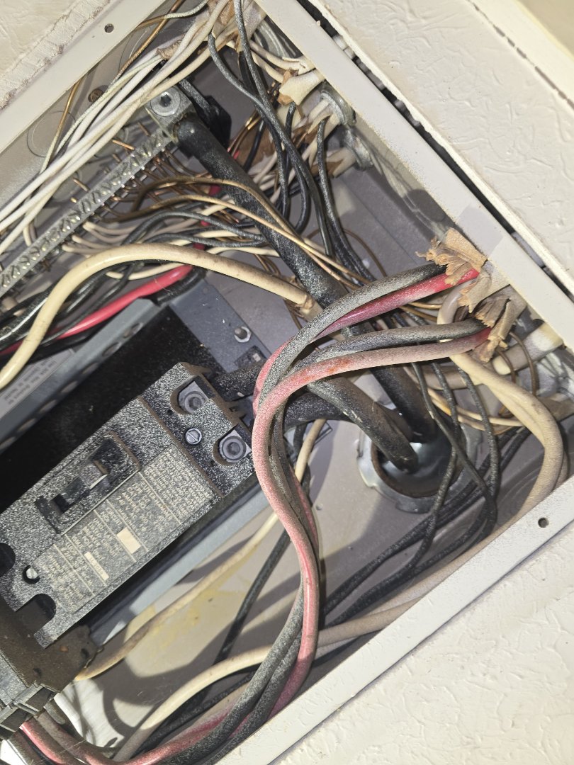 eletricion needed 
No power, no problem, we're here to help