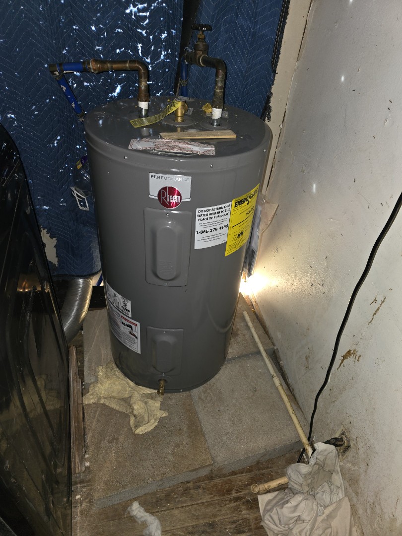plumber needed 

Water heaters, electric water heaters, gas water heaters, water filtration, water faucets, water leaks, sewer leaks, we do all this