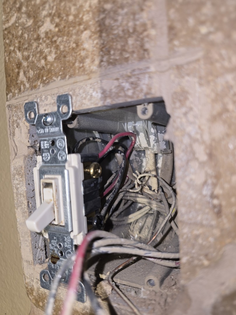 eletricion needed 
we do it allpanels lights switches breakers all dat stuff baby 
