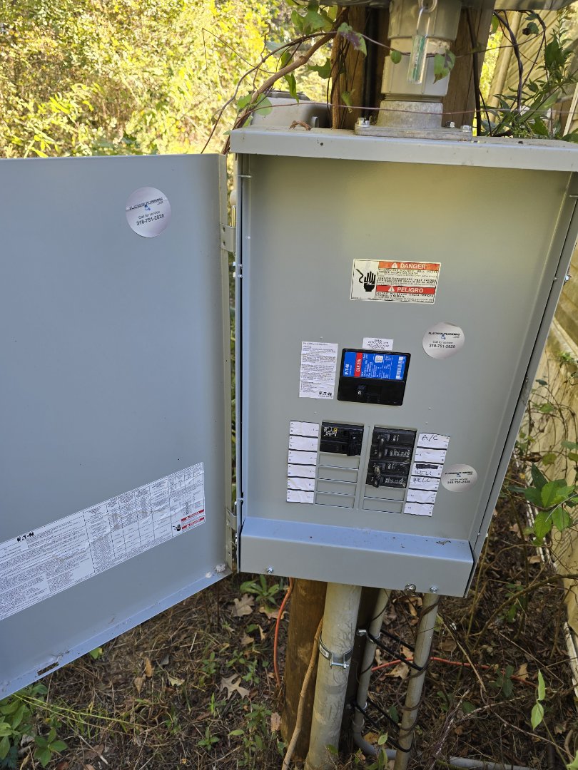 eletricion needed


Breaker panels breakers, wire shorts, wall outfits, light switches, smoke fire. Eat generators with electric electric water. Heaters, we do it all, give us a call