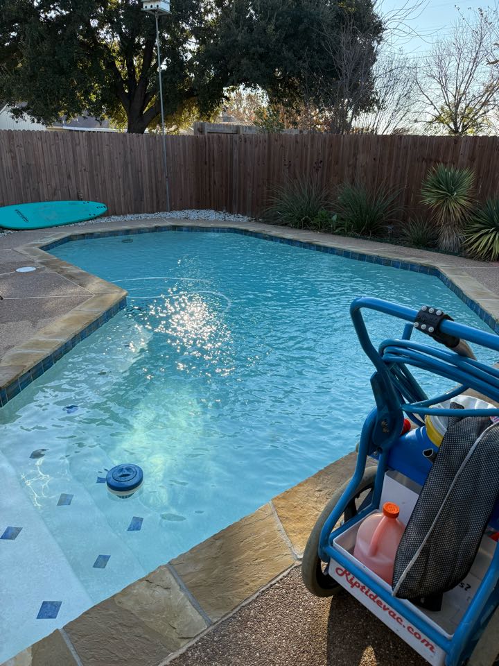 Another weekly pool cleaning stop all wrapped up here in Lewisville! Check out these before and after.
