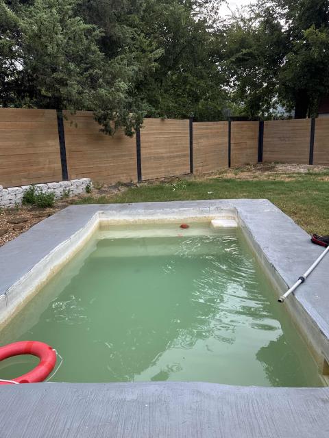 We’ve got this spool (a small pool) all cleaned up over here in Rockwall! This pool was pretty green a few weeks ago when we took over service and we vacuumed it to waste and cleaned the filters and got it all cleaned up!