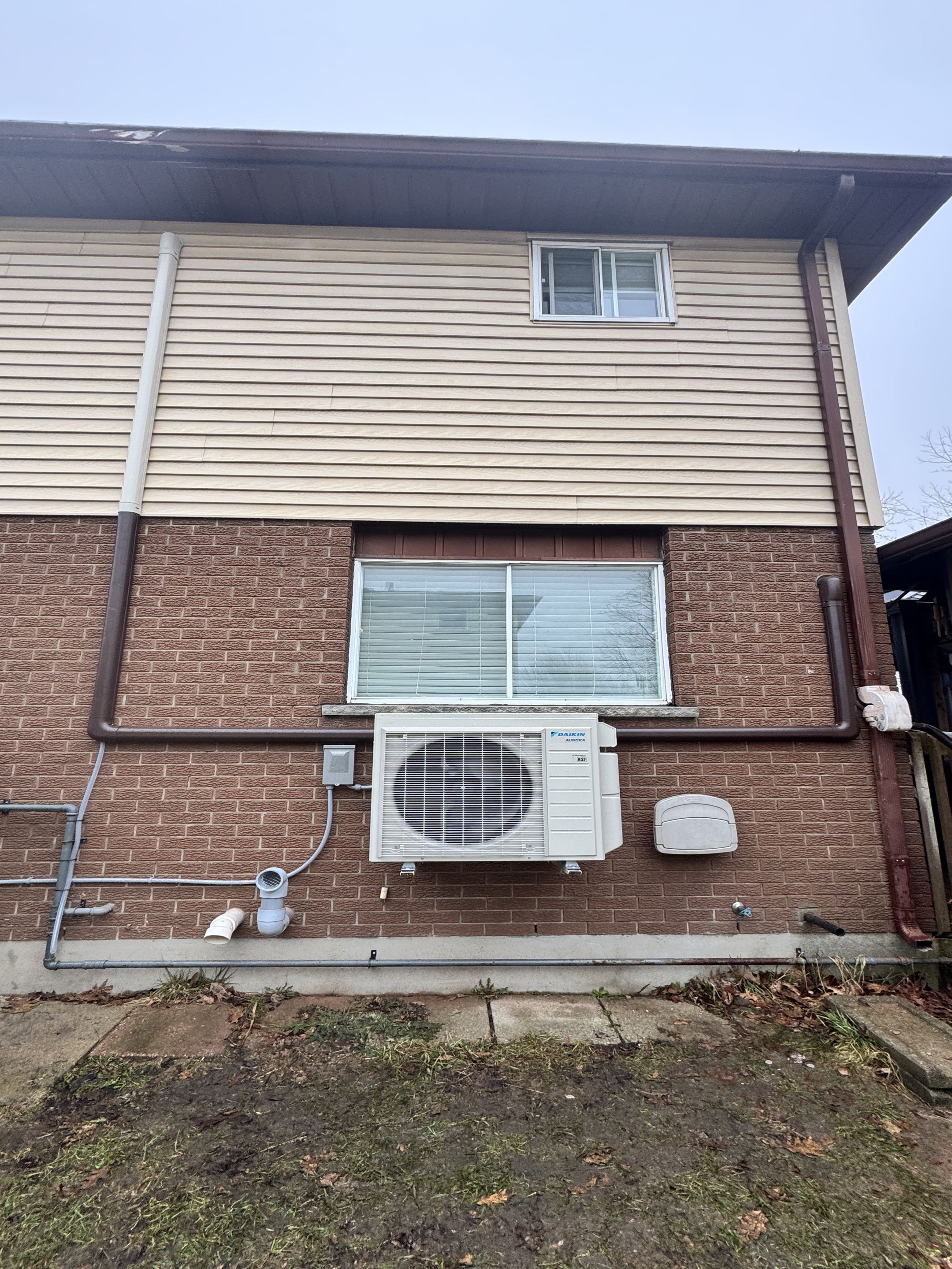 Heat pump ductless 