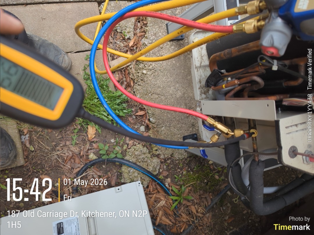 leak search on heat pump