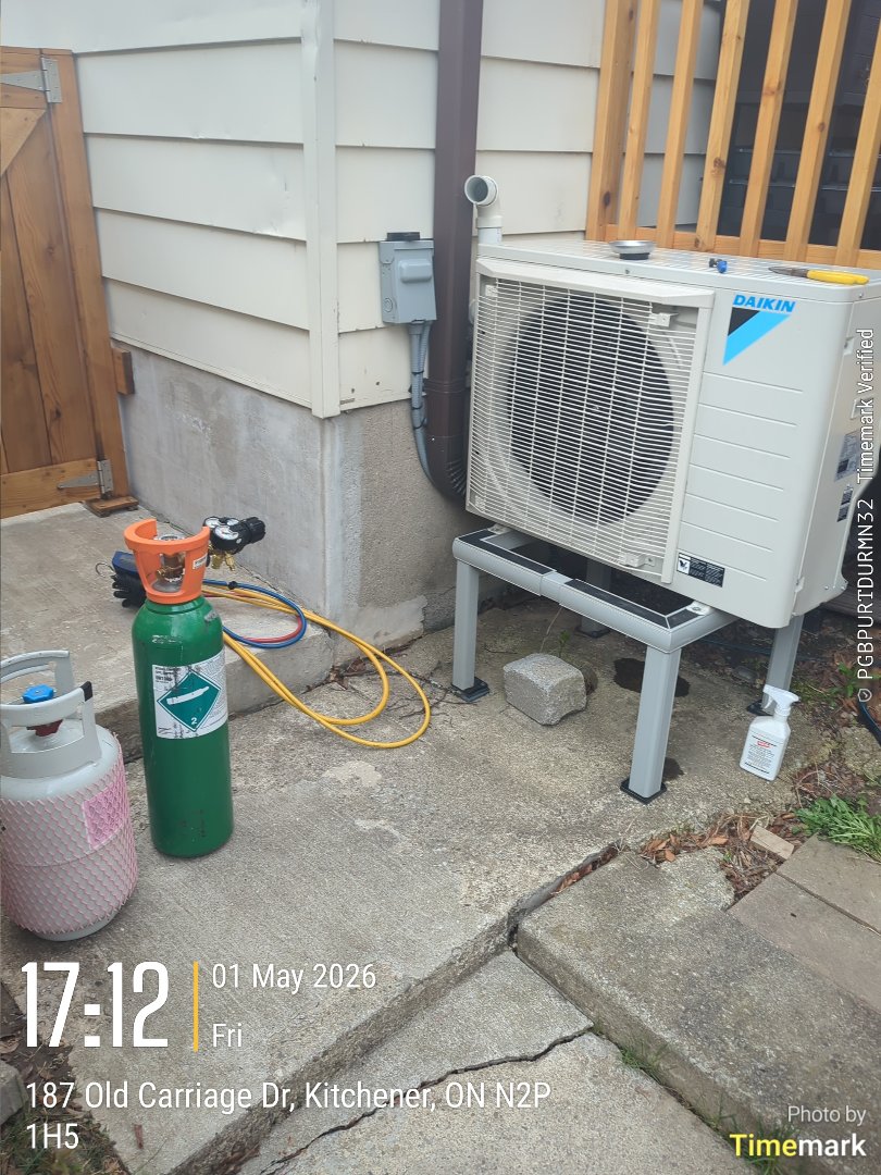 leak search on heat pump
