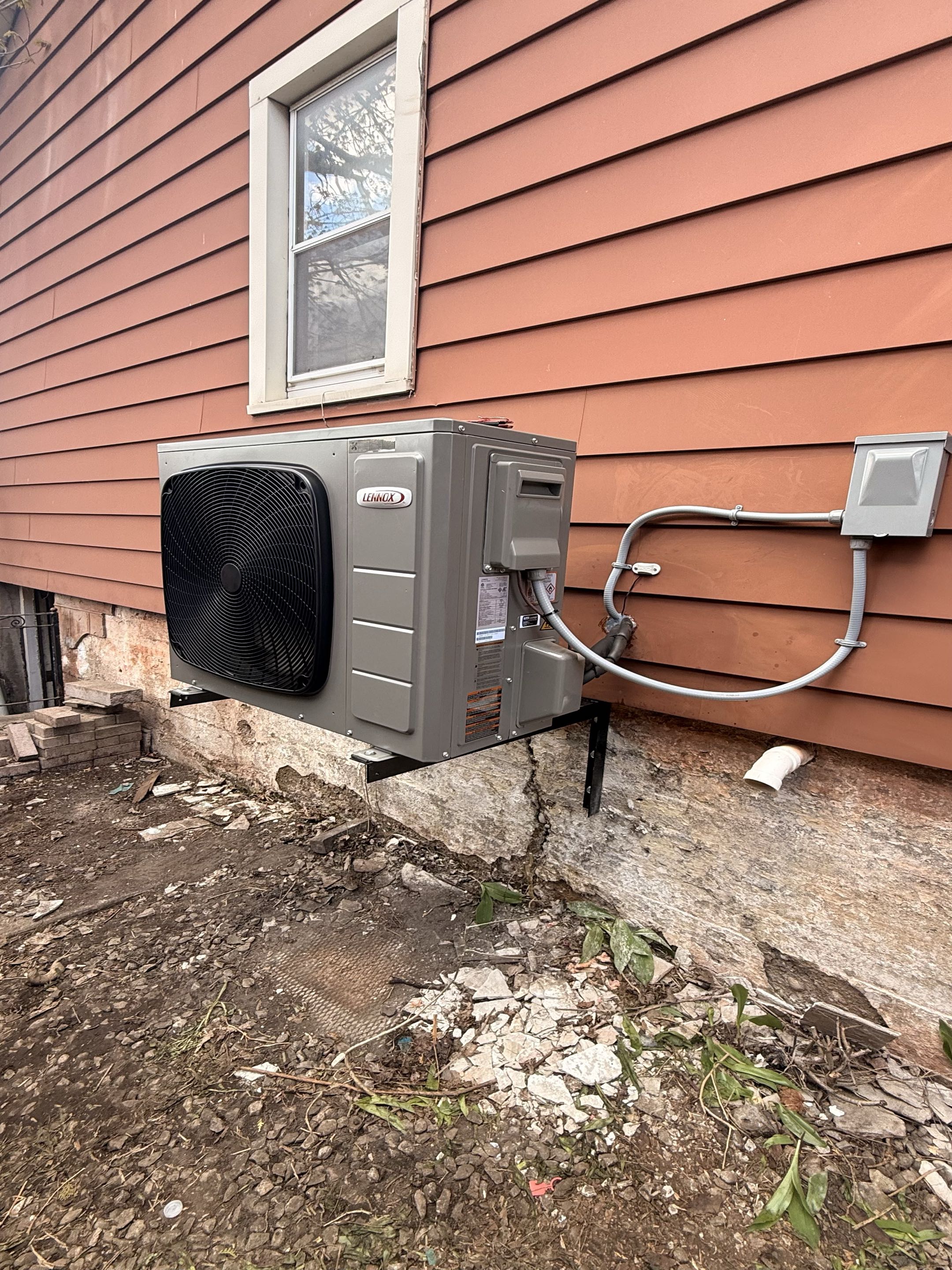 NewLennox heat pump installation.