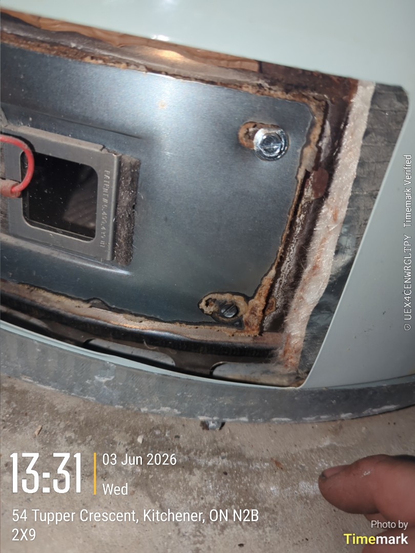 gas leak, water heater spilling gas out of combustion chamber