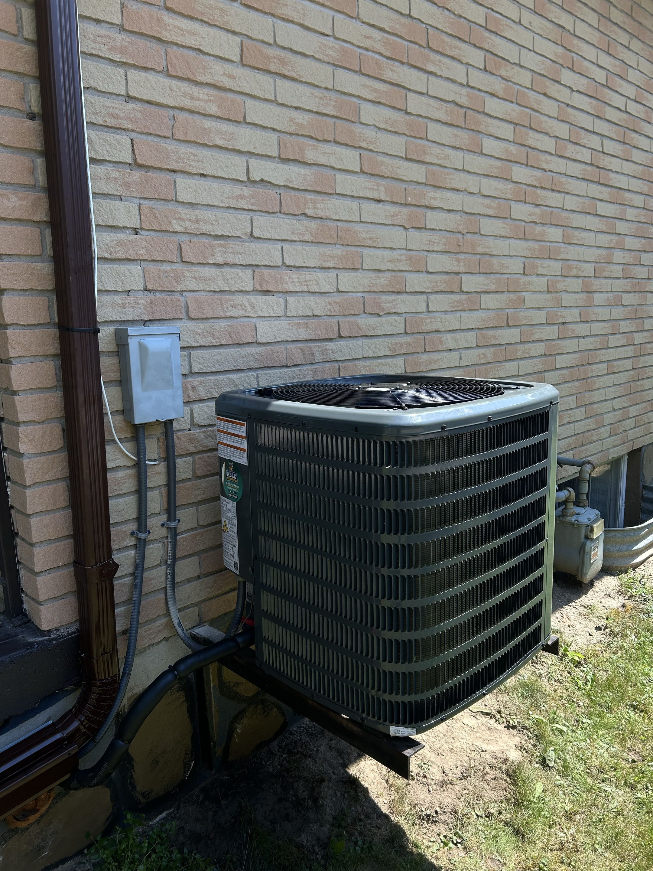 Ac installation for a family in Cambridge 