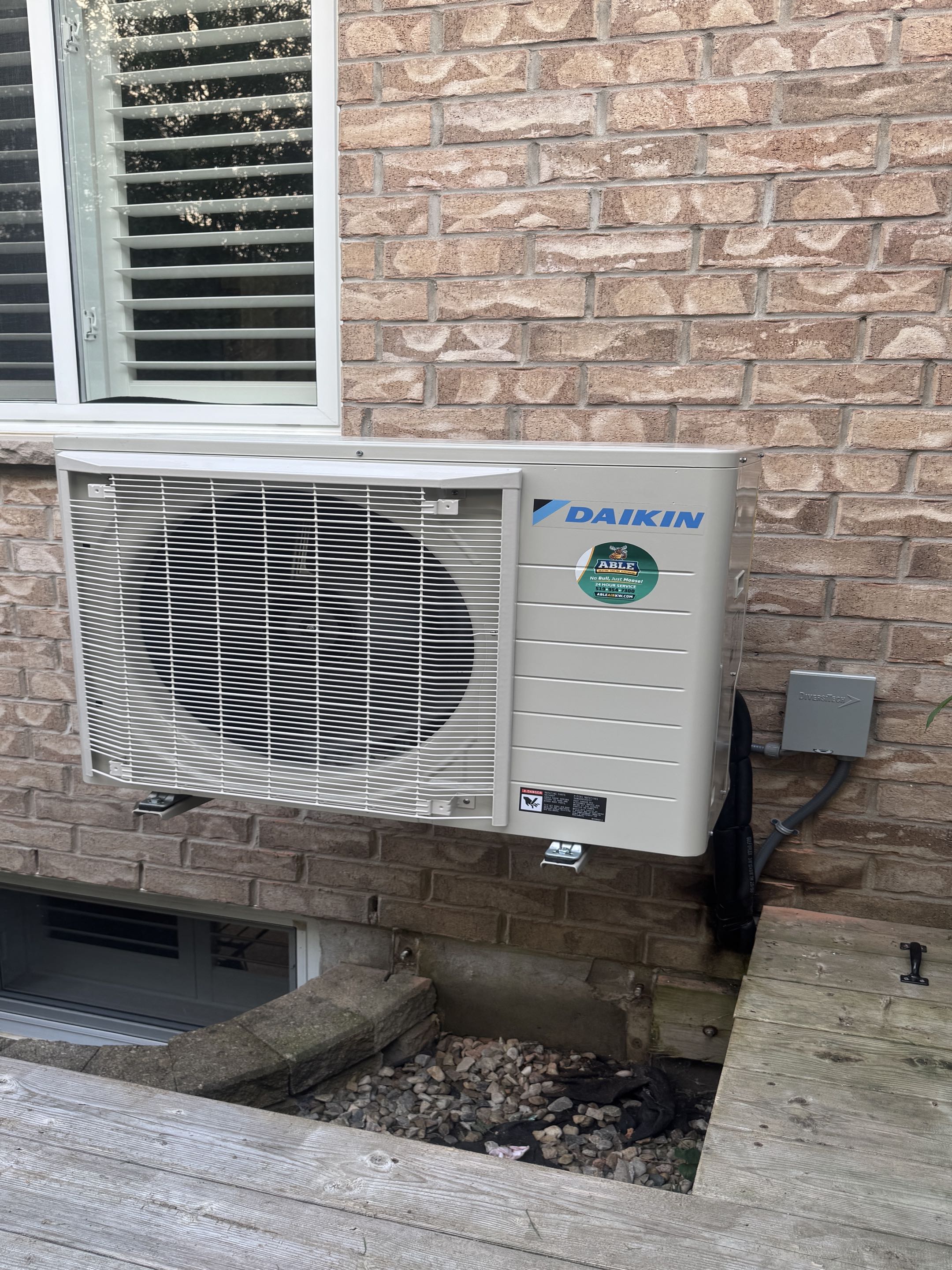 Heat pump install in New Hamburg