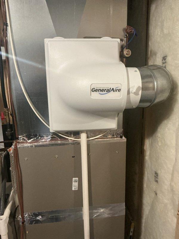 Completed annual heating maintenance on 9-year-old Bryant furnace with attached GeneralAire humidifier. Performed standard FURN tune-up with no issues found. System is operating correctly with expected service life until 2026.