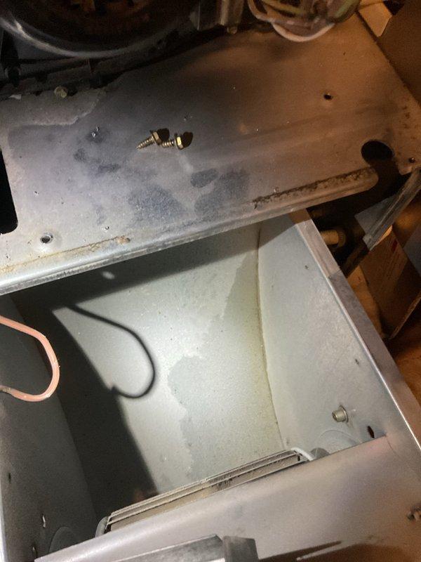 Responded to NH service call for a 21-year-old CAR unit with no heat output and dropping temperature. Upon inspection, found the blower motor had failed. Replaced the motor assembly, verified proper operation, and restored heating function to the system.