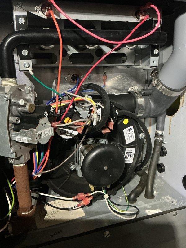 Performed annual preventative maintenance on 6-year-old EnergiAir WT 11-2029 furnace with humidifier. Inspected blower assembly, electrical connections, and internal components. All systems functioning properly with no issues identified. Unit is in good working condition with normal wear for its age.